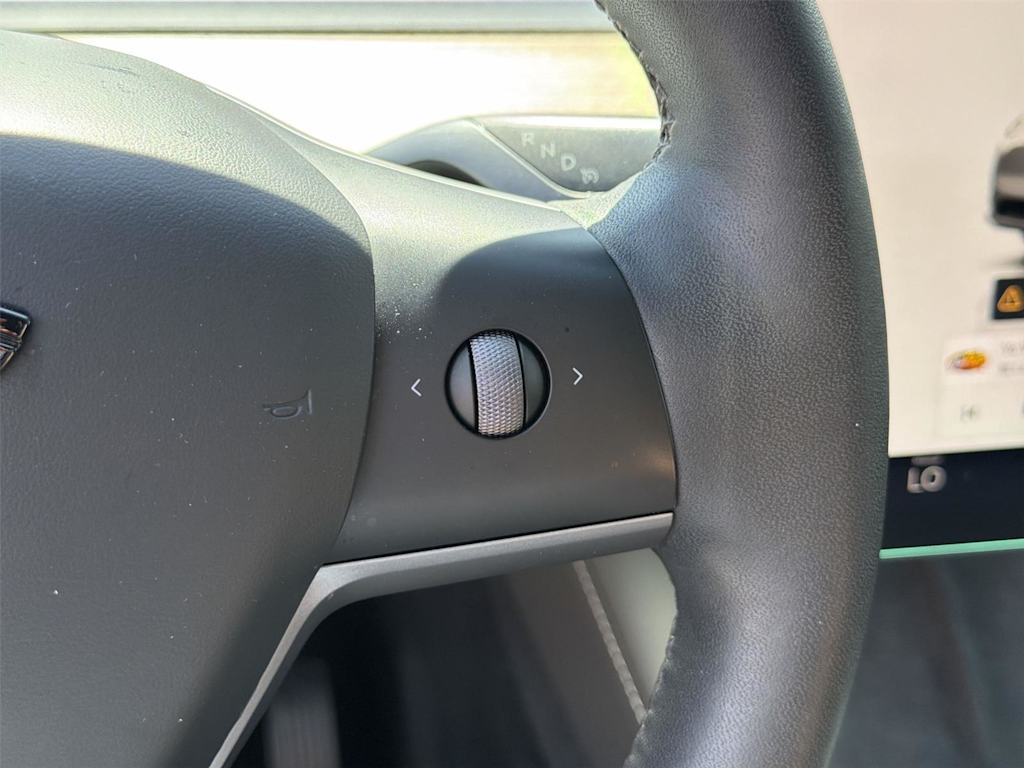 Thumbnail: 2023 Tesla Model Y - 26