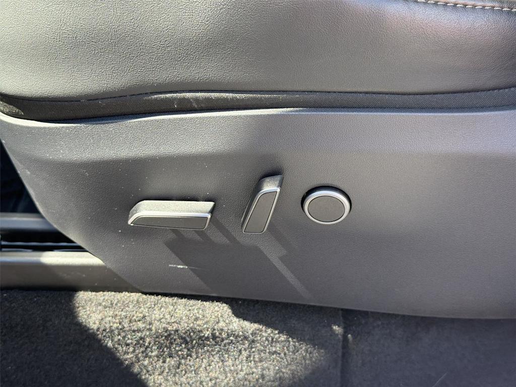 Thumbnail: 2023 Tesla Model Y - 22