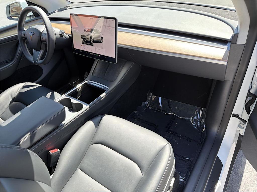 Thumbnail: 2023 Tesla Model Y - 14