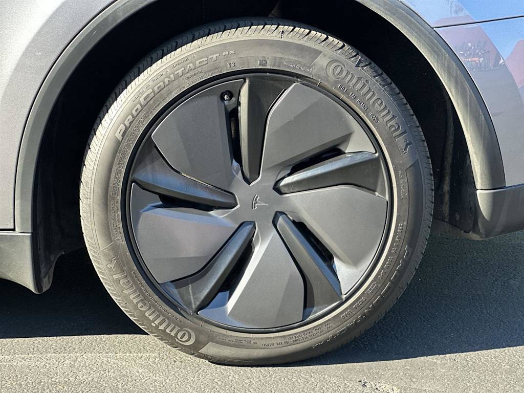 Thumbnail: 2026 Tesla Model Y - 8