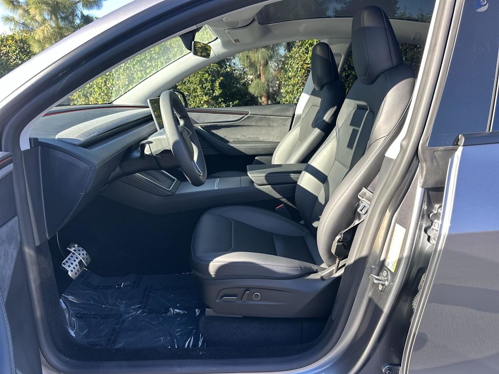 Thumbnail: 2026 Tesla Model Y - 18