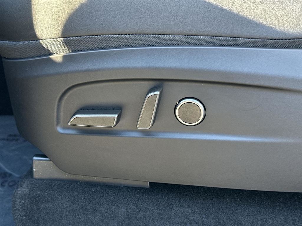 Thumbnail: 2026 Tesla Model Y - 23