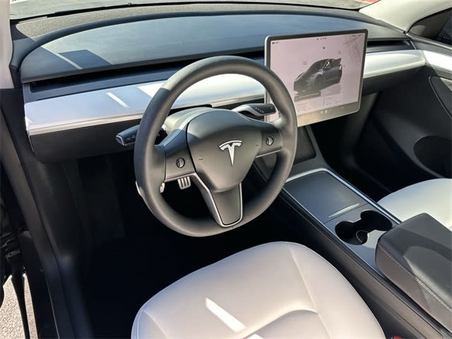 2024 Tesla Model Y Performance 2