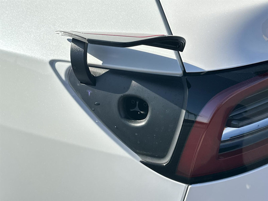 Thumbnail: 2024 Tesla Model Y - 20