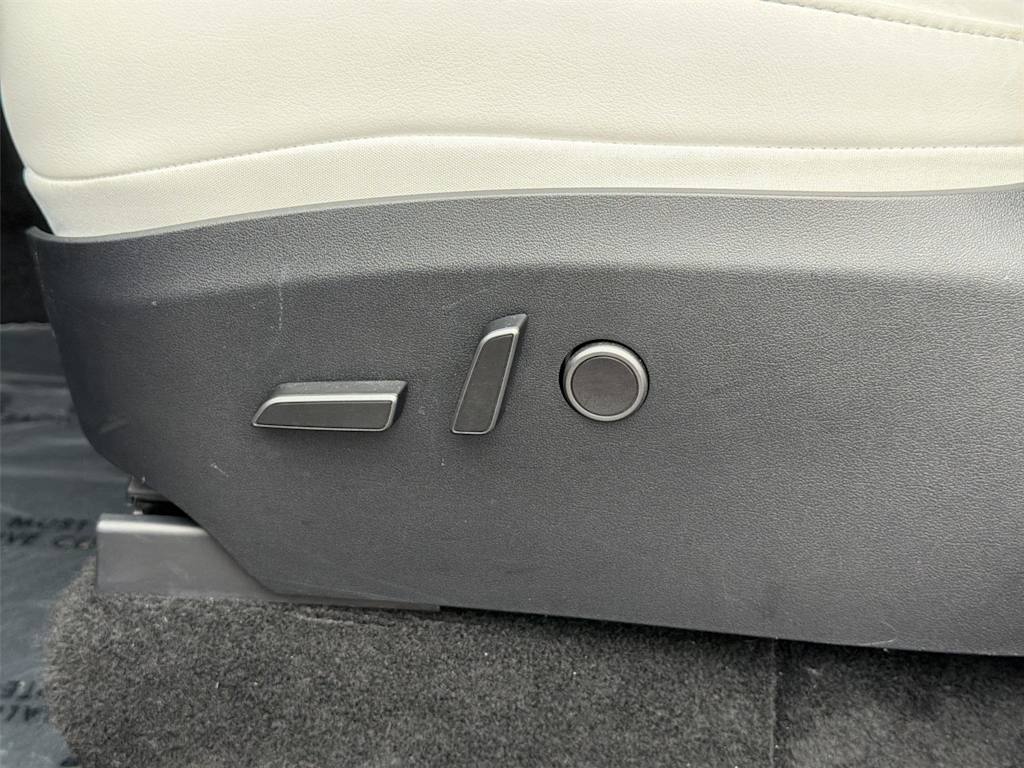 Thumbnail: 2023 Tesla Model Y - 22