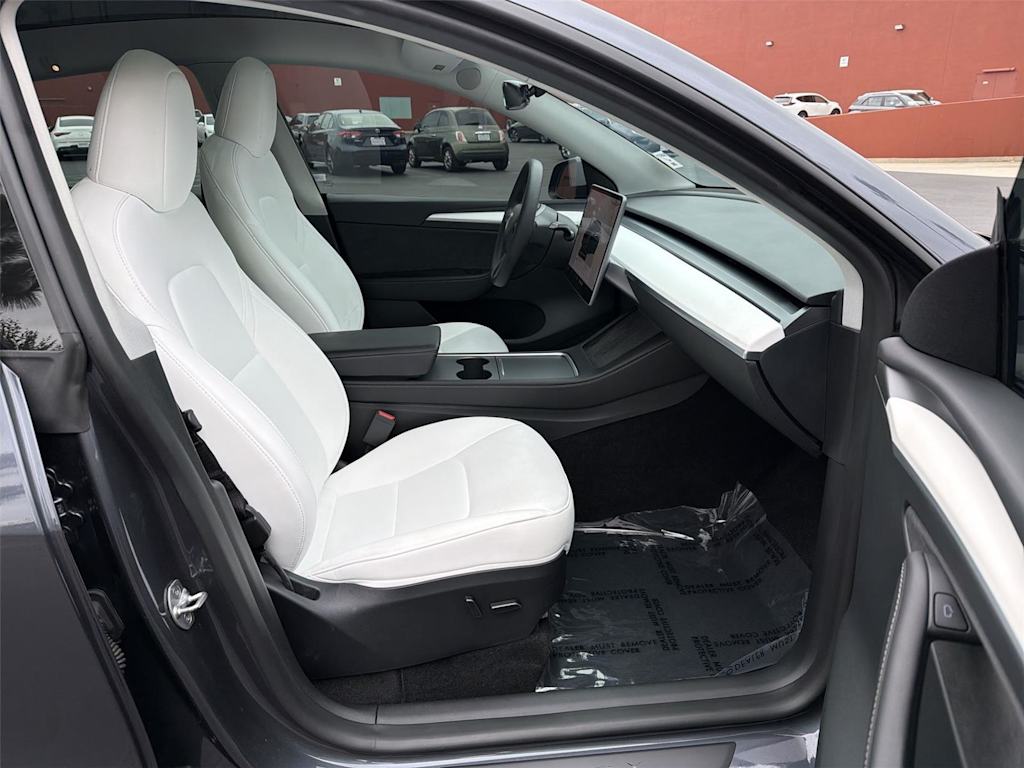 Thumbnail: 2023 Tesla Model Y - 20