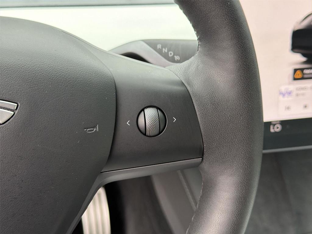 Thumbnail: 2023 Tesla Model Y - 26