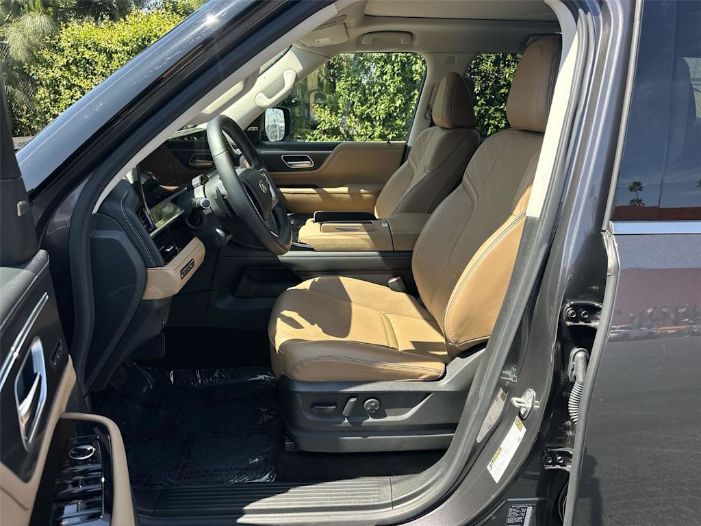 Thumbnail: 2025 INFINITI QX80 - 11
