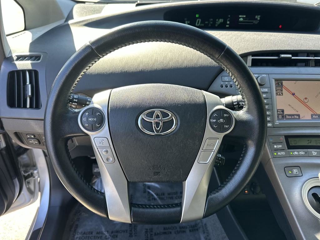 Thumbnail: 2015 Toyota Prius - 14