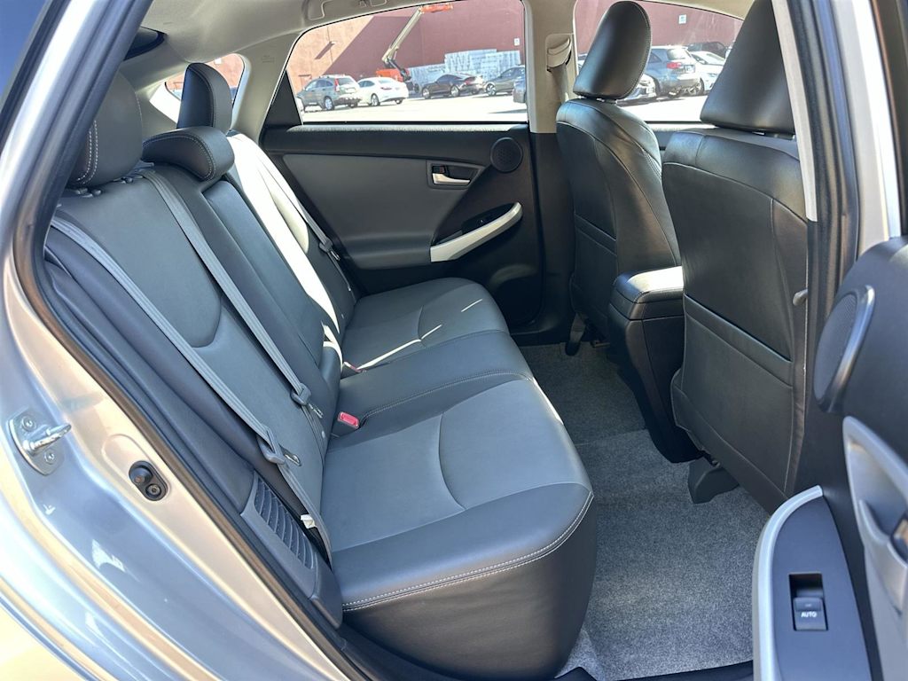 Thumbnail: 2015 Toyota Prius - 12