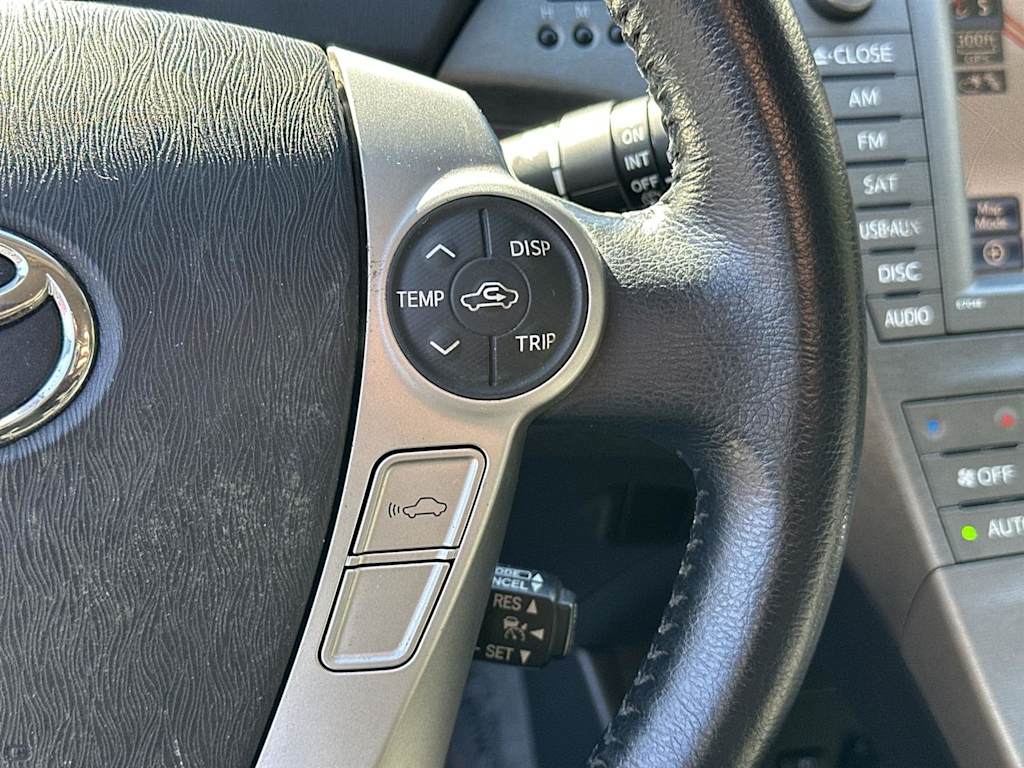 Thumbnail: 2015 Toyota Prius - 25