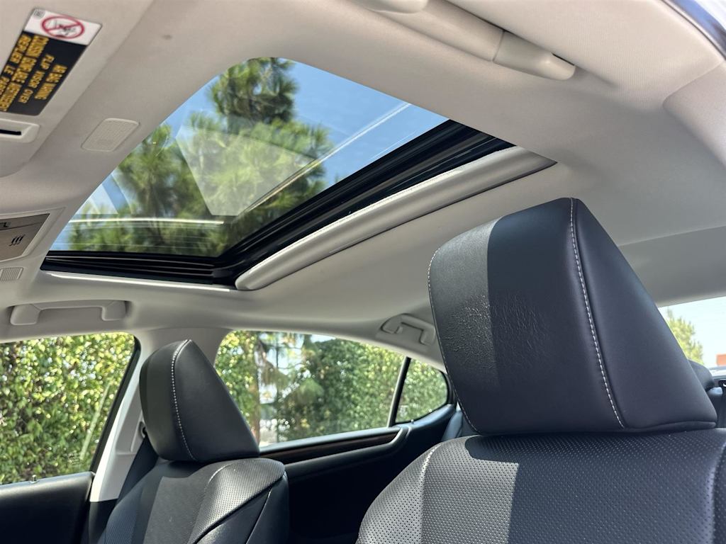 Thumbnail: 2019 Lexus ES - 32