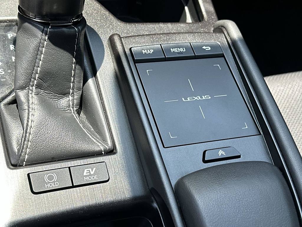 Thumbnail: 2019 Lexus ES - 28