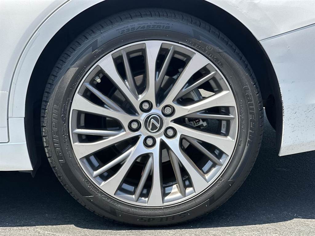 Thumbnail: 2019 Lexus ES - 7