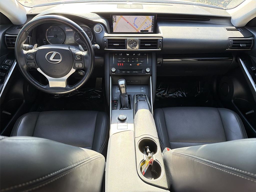 Thumbnail: 2017 Lexus IS - 10