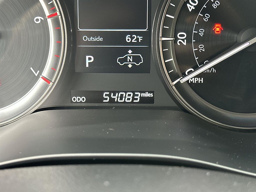 Thumbnail: 2019 Lexus LX - 18