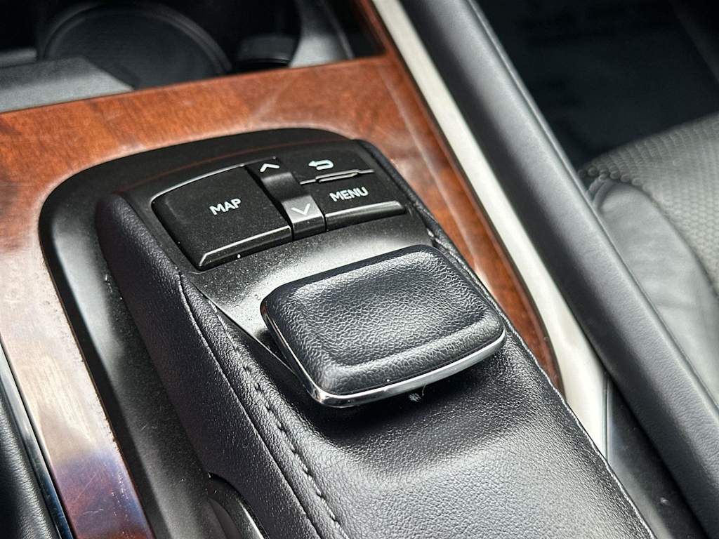 Thumbnail: 2019 Lexus LX - 26