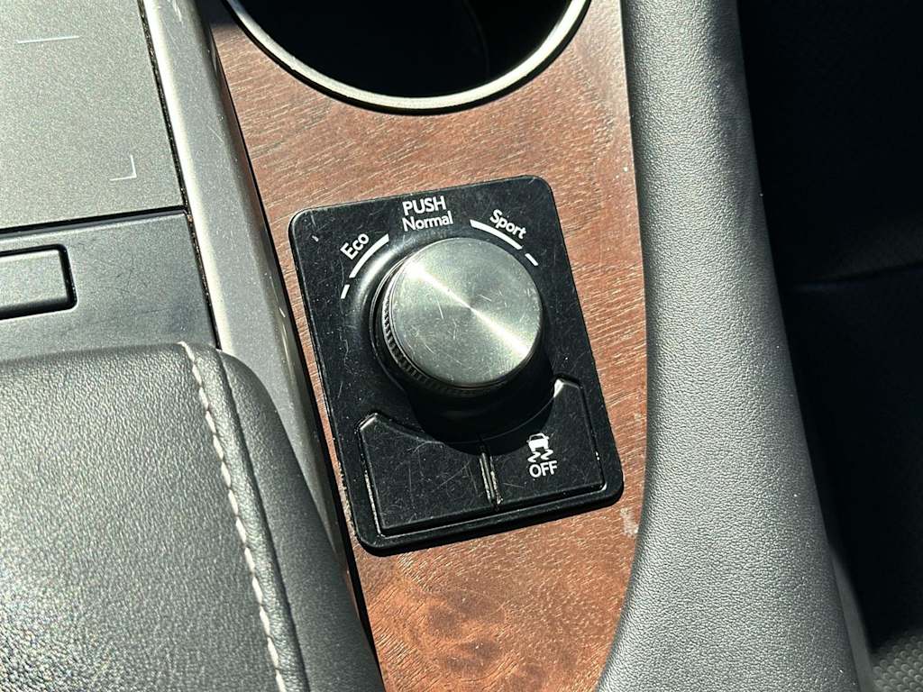 Thumbnail: 2020 Lexus RX - 28