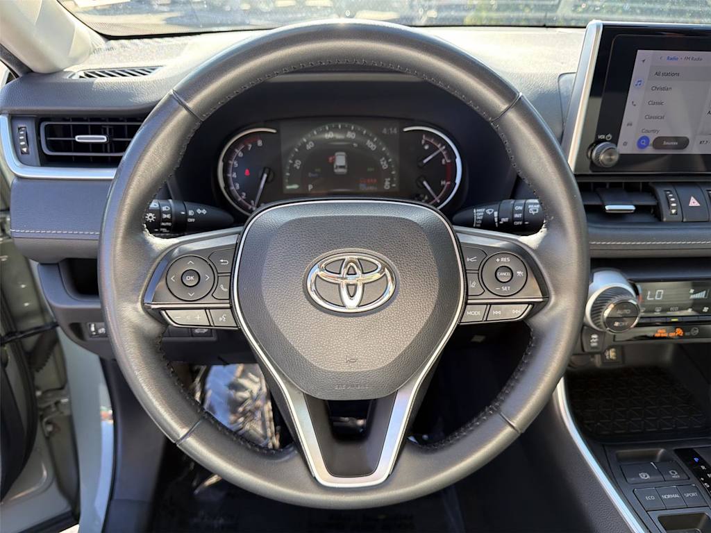 Thumbnail: 2023 Toyota RAV4 - 15