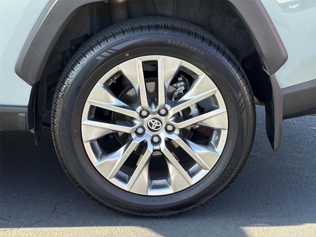 Thumbnail: 2023 Toyota RAV4 - 8
