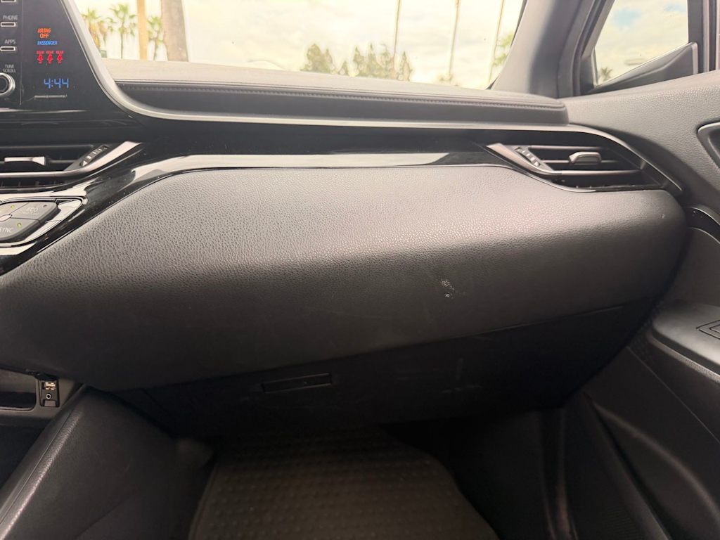 Thumbnail: 2019 Toyota C-HR - 21