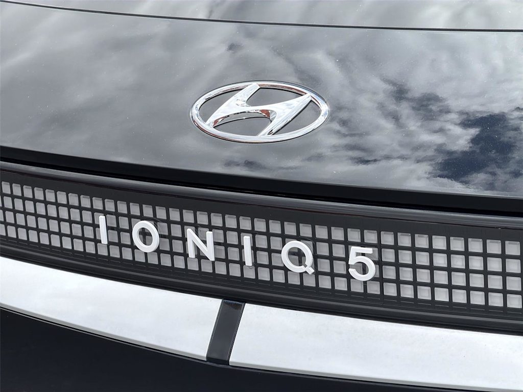 Thumbnail: 2023 Hyundai Ioniq 5 - 7