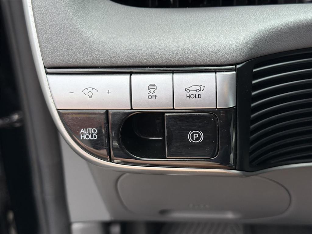 Thumbnail: 2023 Hyundai Ioniq 5 - 31