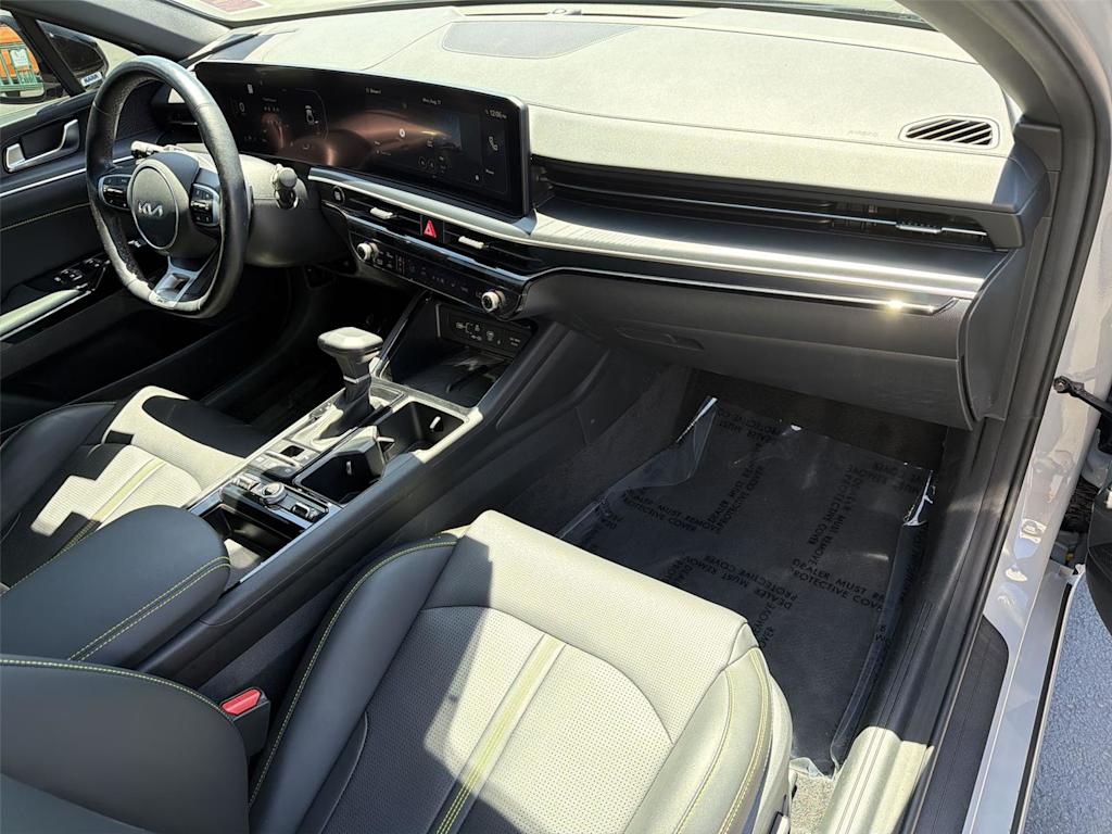 Thumbnail: 2025 Kia K5 - 13