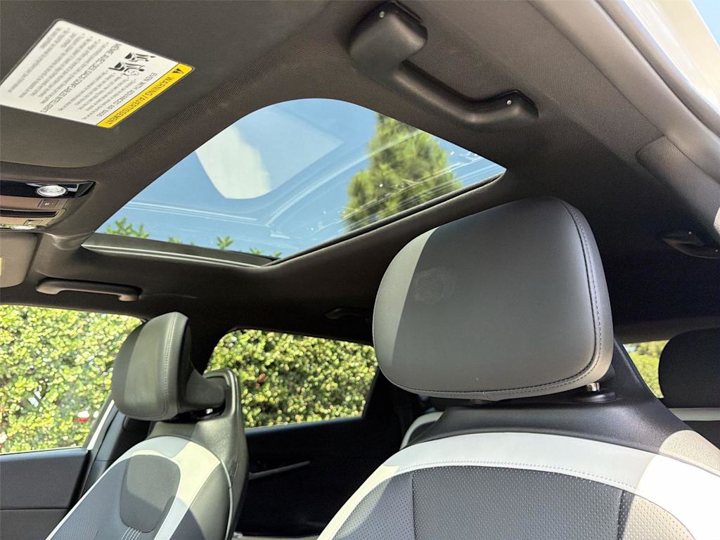 Thumbnail: 2023 Kia EV6 - 35
