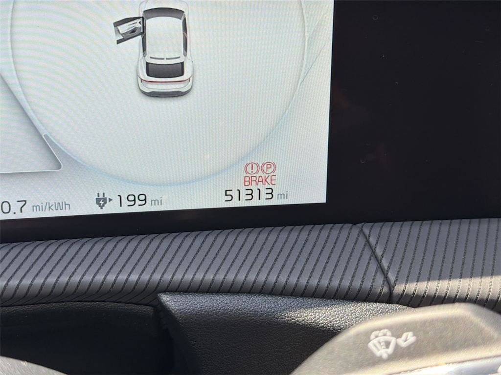 Thumbnail: 2023 Kia EV6 - 22