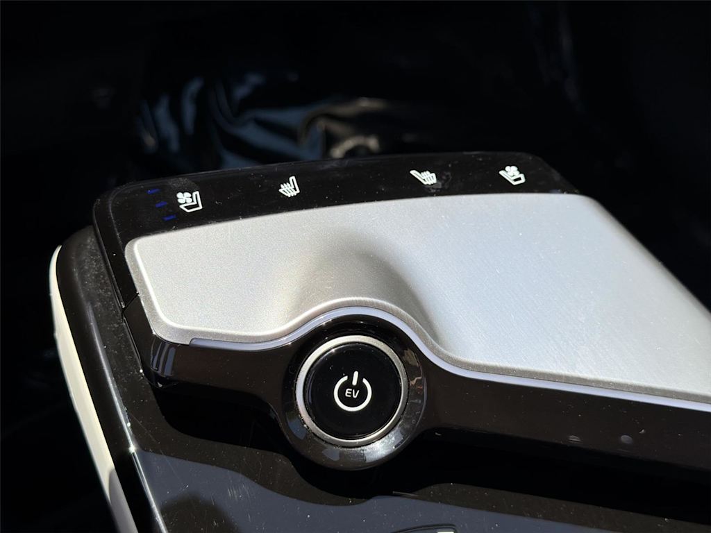 Thumbnail: 2023 Kia EV6 - 29