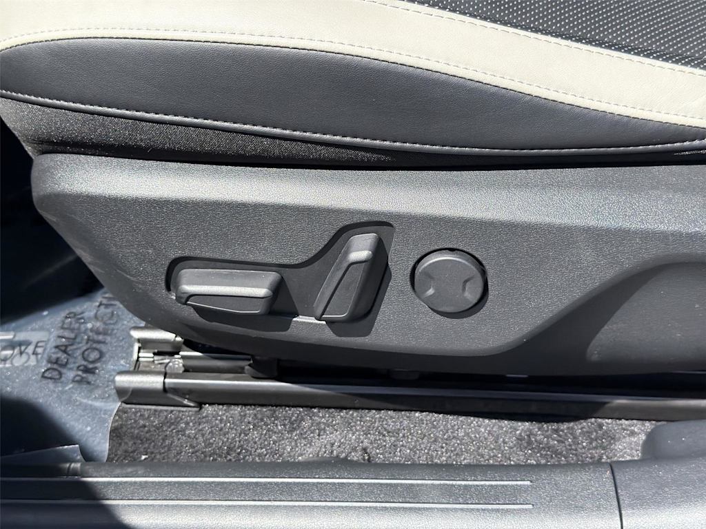 Thumbnail: 2023 Kia EV6 - 23