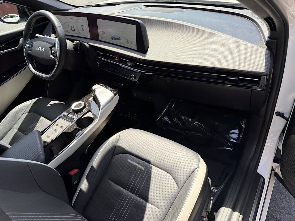 Thumbnail: 2023 Kia EV6 - 13
