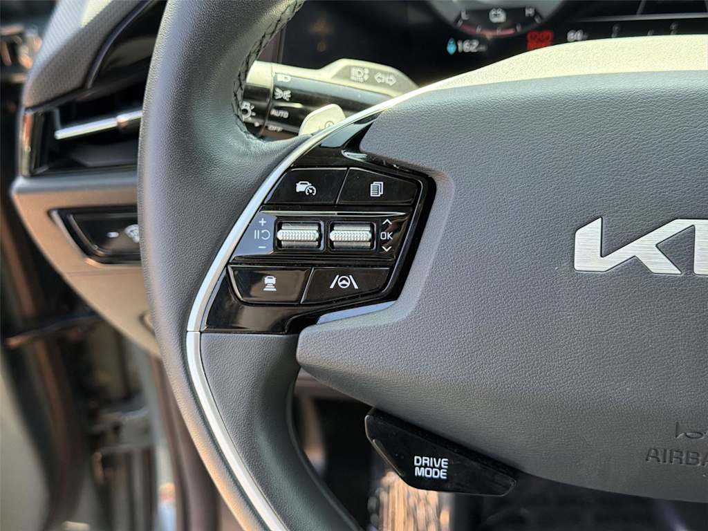 Thumbnail: 2023 Kia Niro - 27