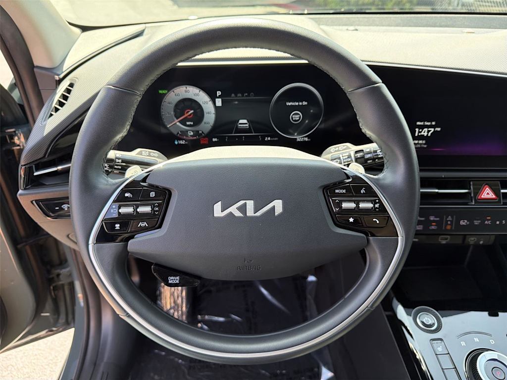 Thumbnail: 2023 Kia Niro - 15