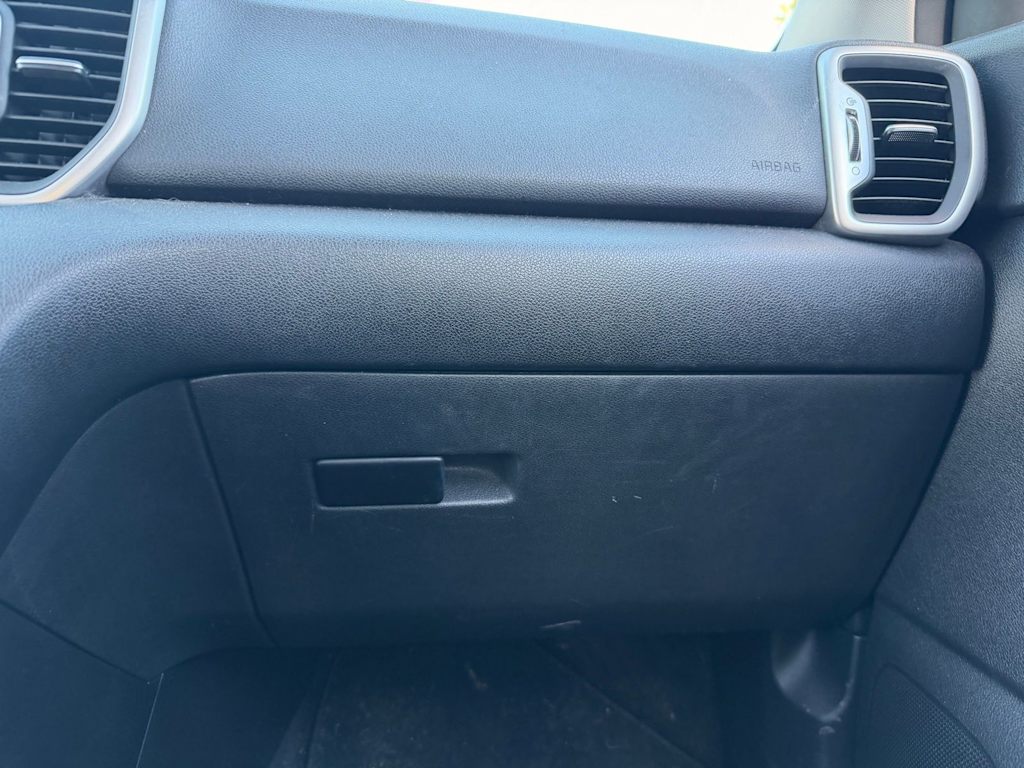 Thumbnail: 2017 Kia Sportage - 21