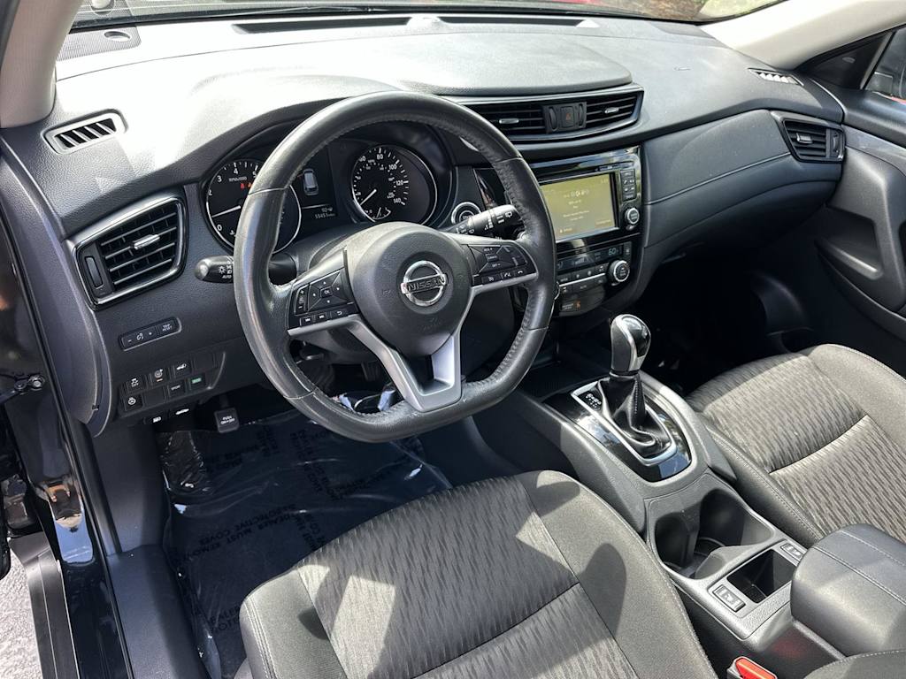 Thumbnail: 2017 Nissan Rogue - 2