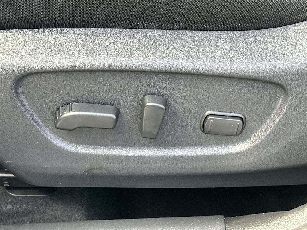 Thumbnail: 2017 Nissan Rogue - 23