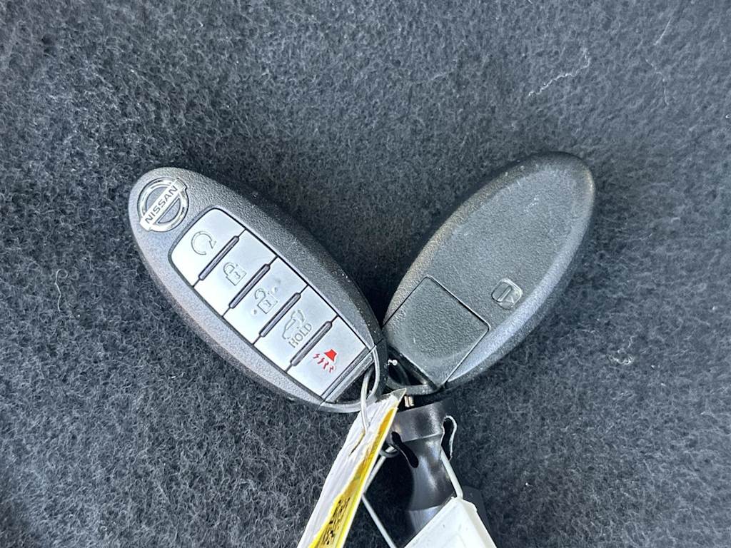 Thumbnail: 2017 Nissan Rogue - 20