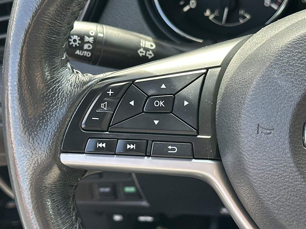 Thumbnail: 2017 Nissan Rogue - 24