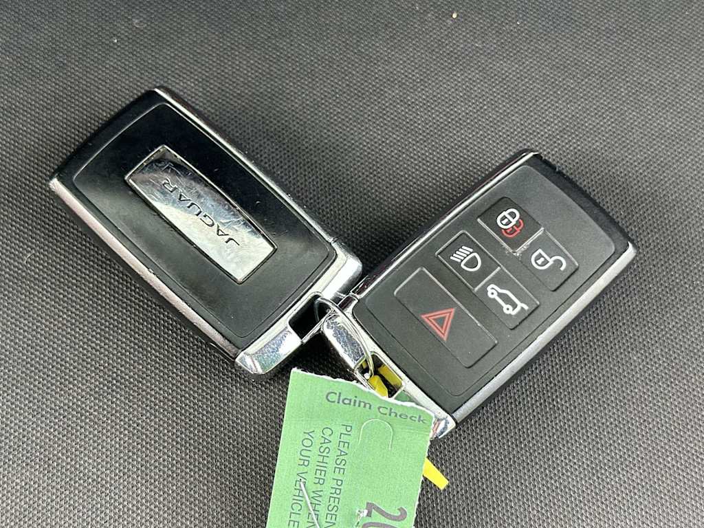 Thumbnail: 2024 Jaguar F-Pace - 20