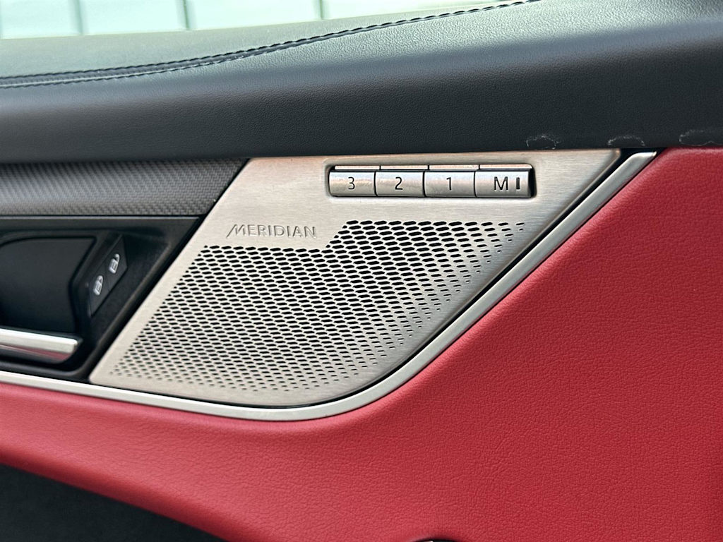 Thumbnail: 2024 Jaguar F-Pace - 30