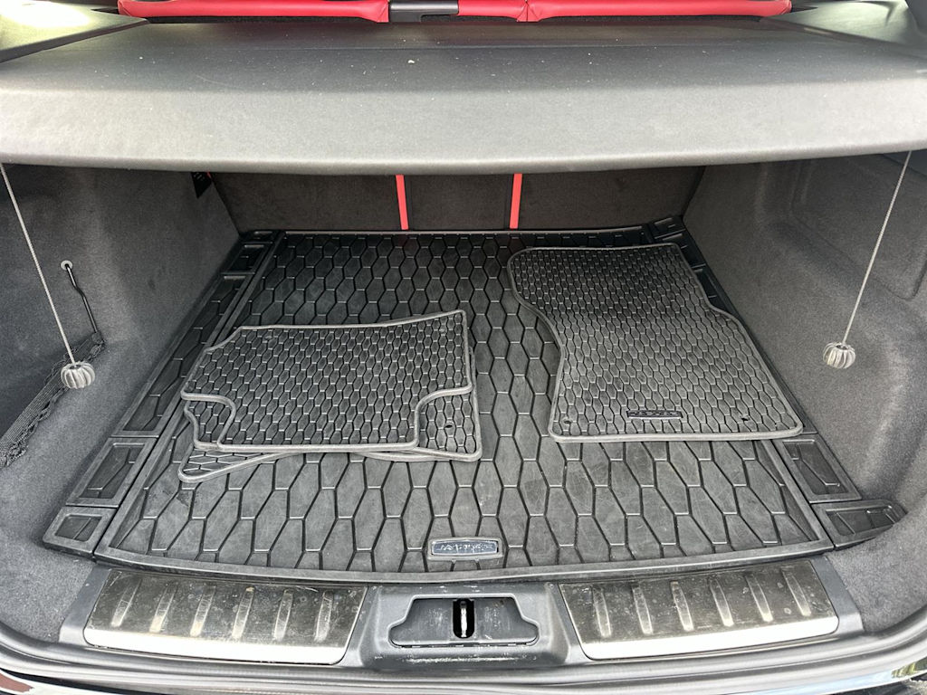 Thumbnail: 2024 Jaguar F-Pace - 19