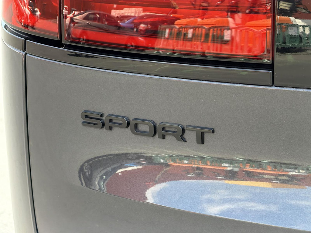 Thumbnail: 2023 Land Rover Range Rover Sport - 7