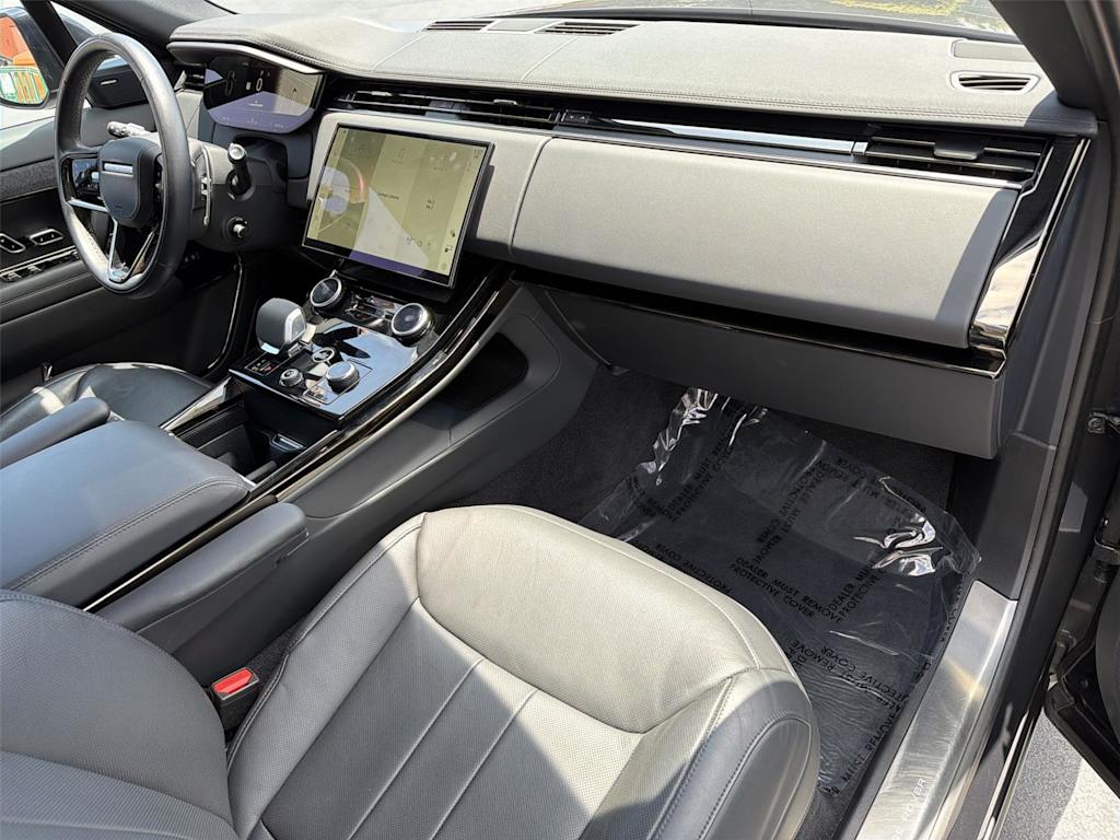 Thumbnail: 2023 Land Rover Range Rover Sport - 14