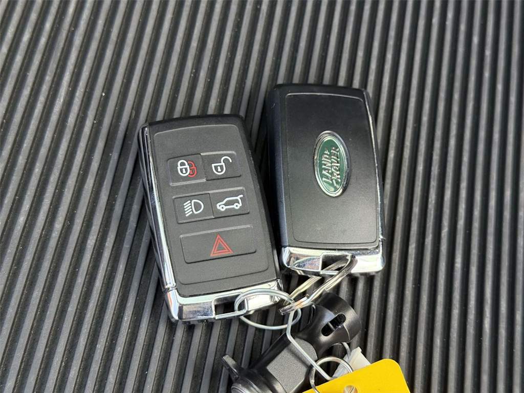 Thumbnail: 2023 Land Rover Range Rover Sport - 19