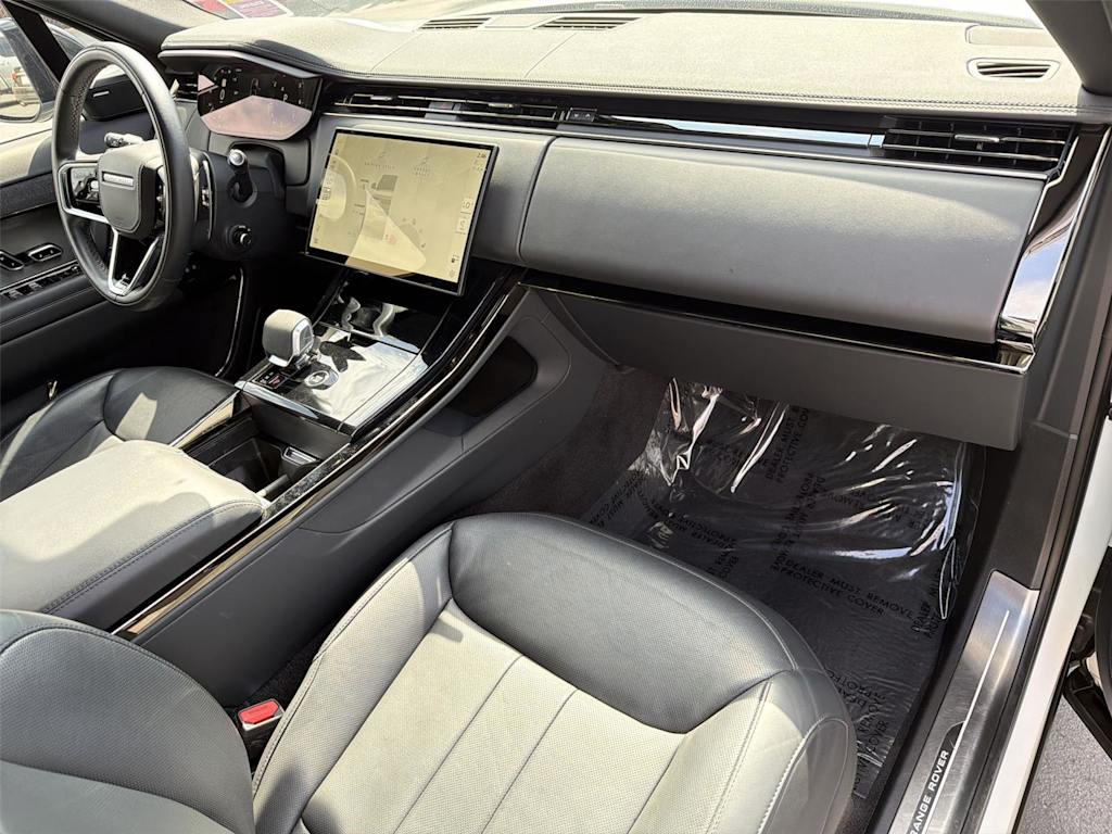 Thumbnail: 2025 Land Rover Range Rover Sport - 14