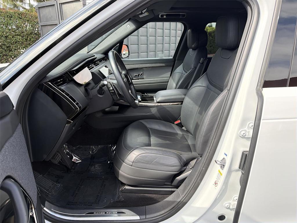 Thumbnail: 2025 Land Rover Range Rover Sport - 11