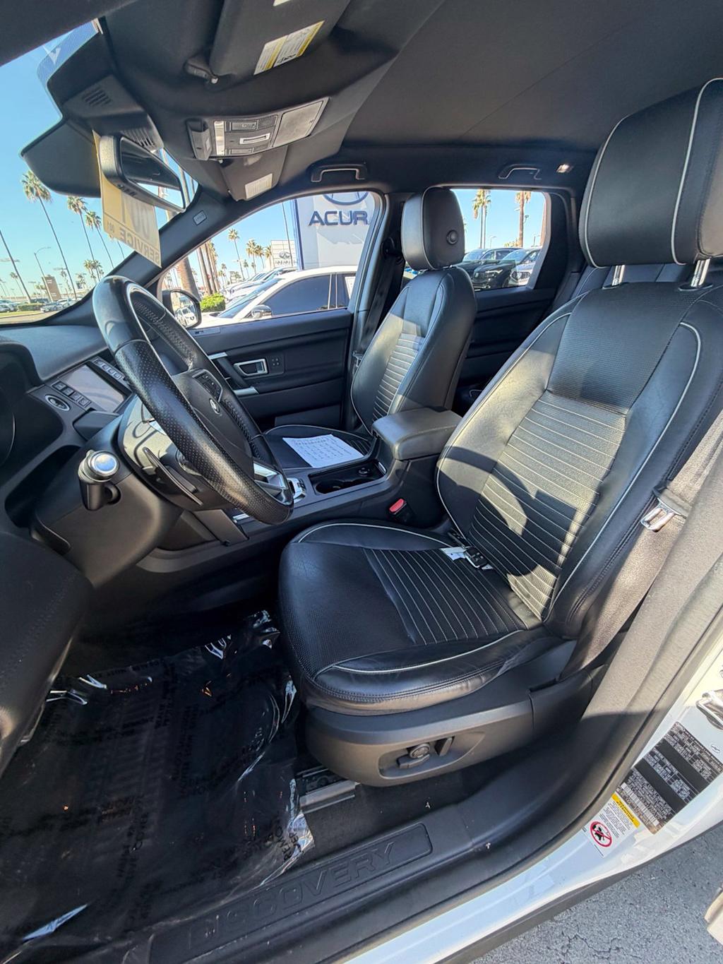 Thumbnail: 2018 Land Rover Discovery Sport - 10