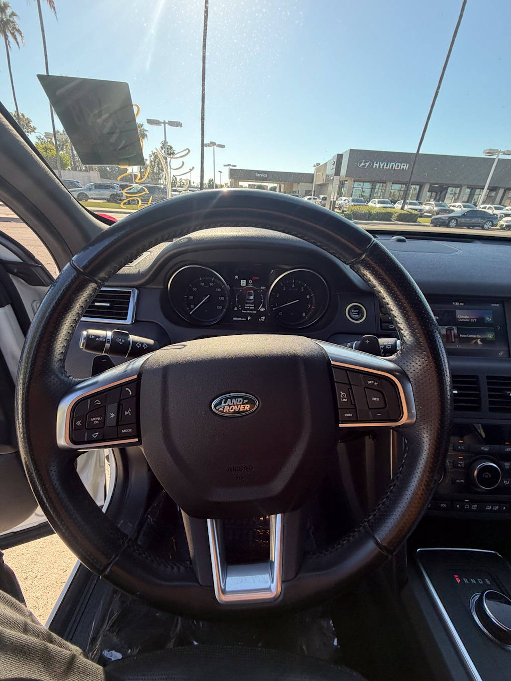 Thumbnail: 2018 Land Rover Discovery Sport - 12